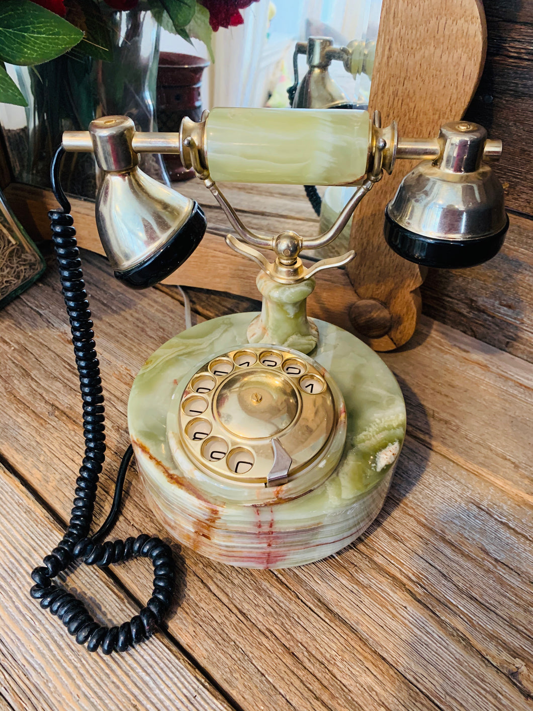 Téléphone en marbre antique
